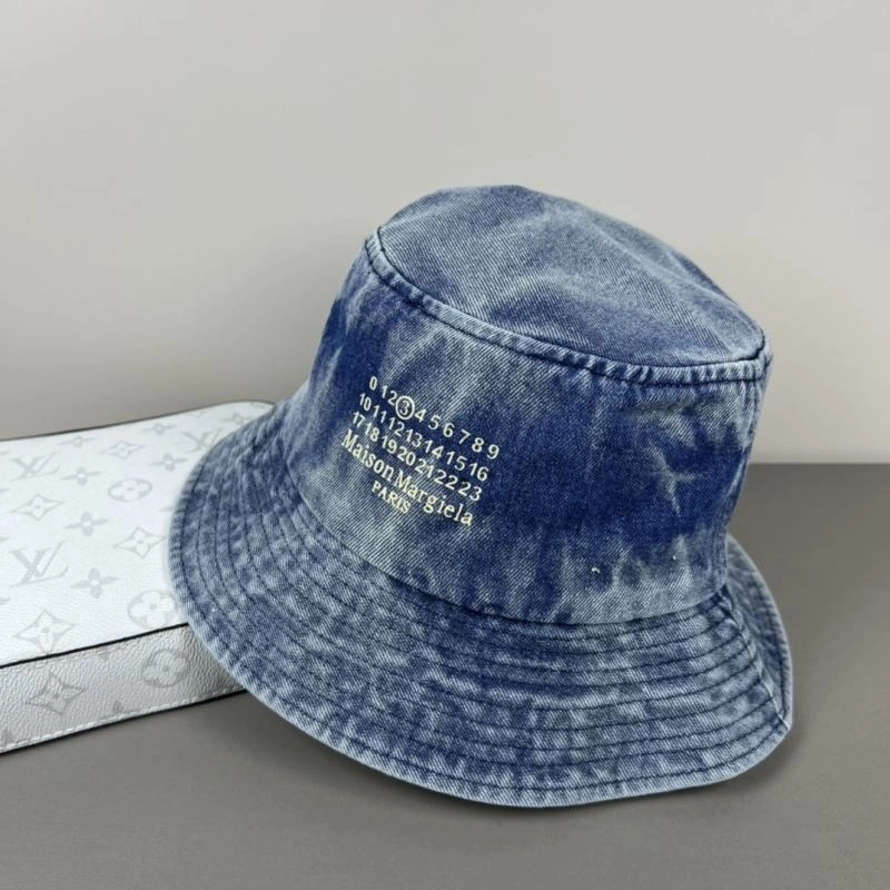 Compact Maison Margiela Caps 257769