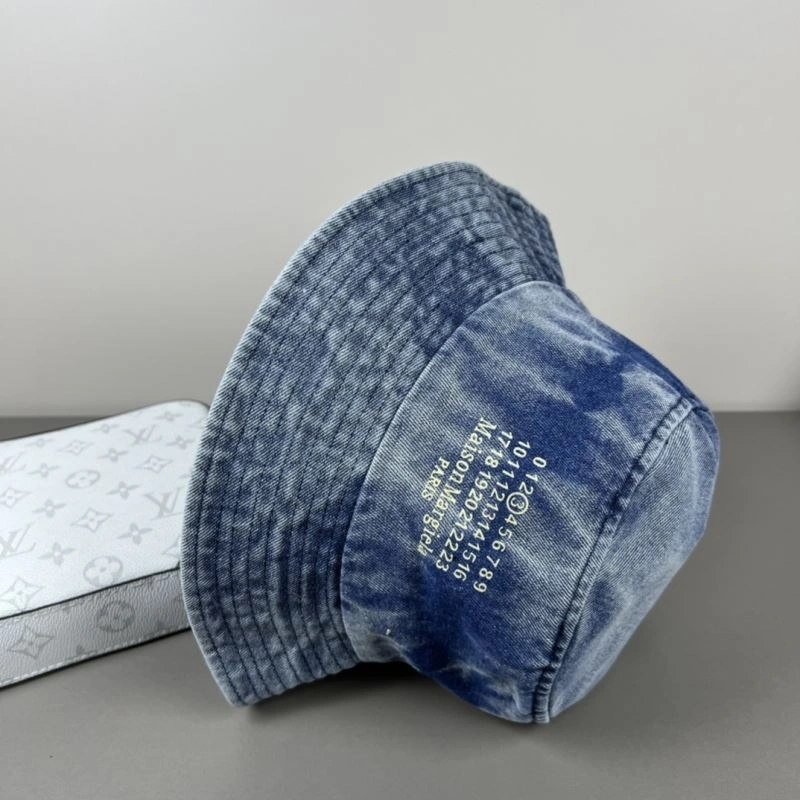 Compact Maison Margiela Caps 257769
