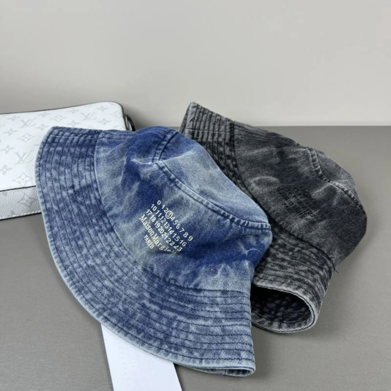 Compact Maison Margiela Caps 257769