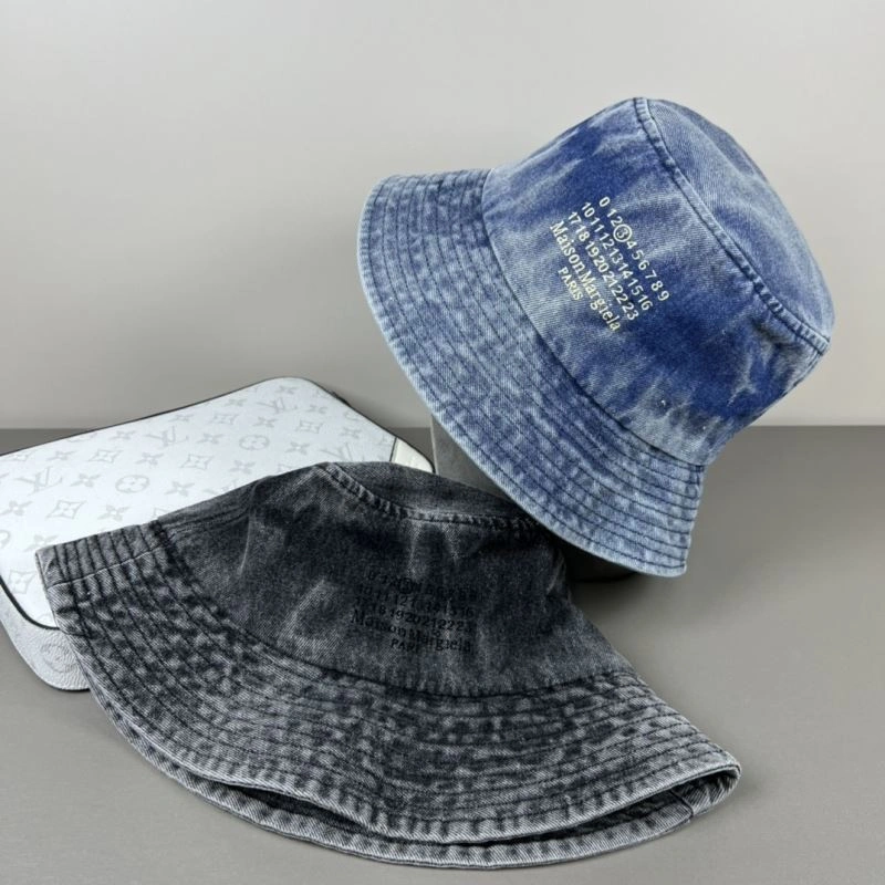 Compact Maison Margiela Caps 257769