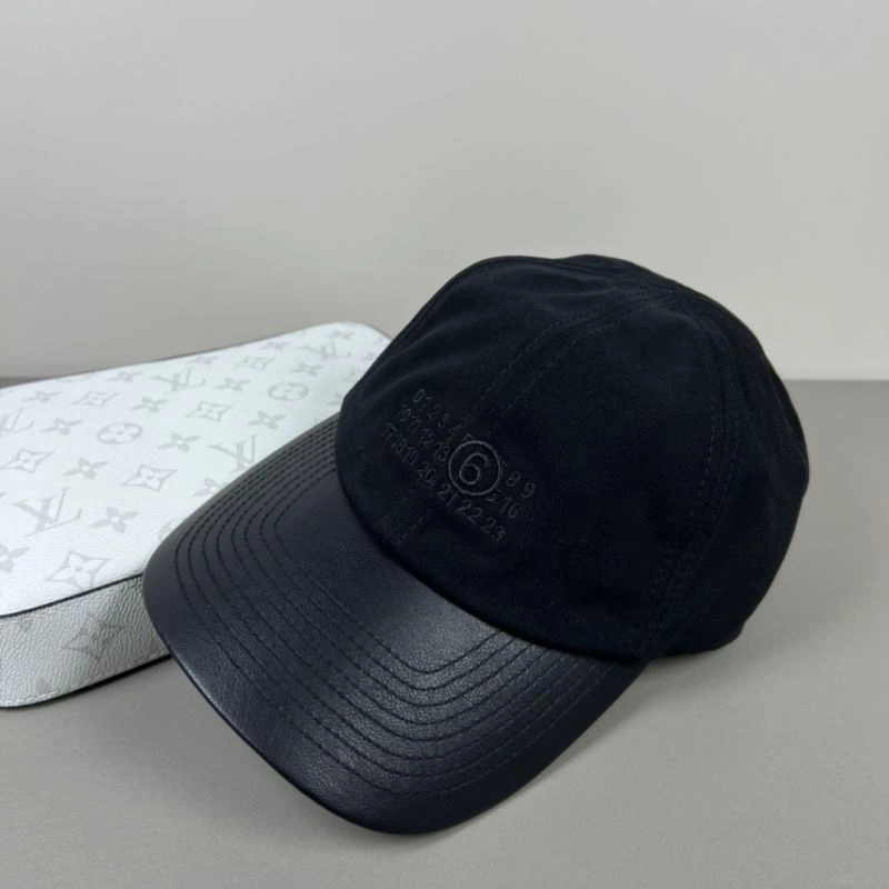Maison Margiela Caps Chic 257770