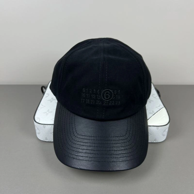Maison Margiela Caps Chic 257770