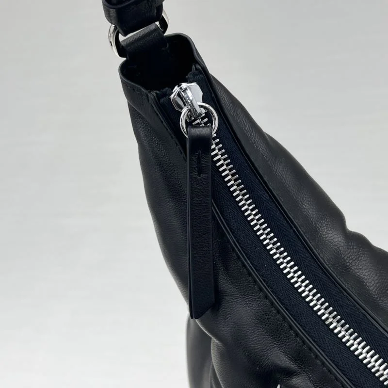 Maison Margiela Hobo Bags Contemporary 55682