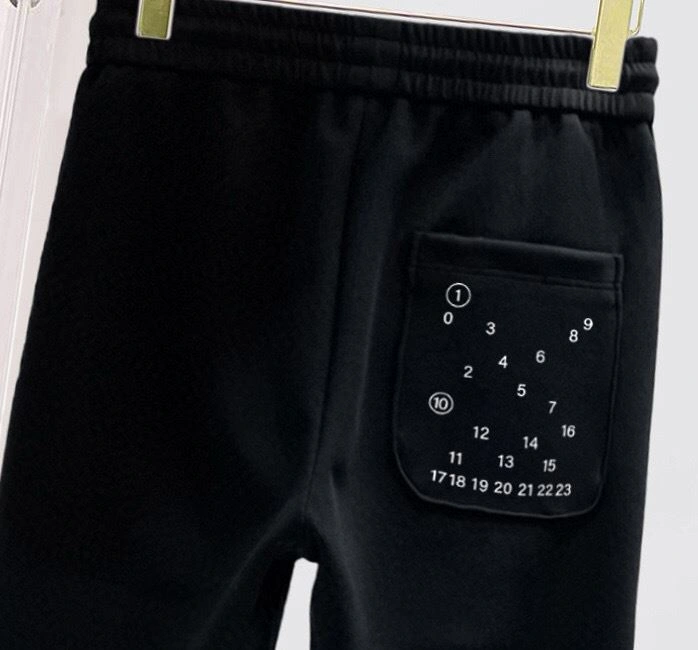 Maison Margiela Long Pants Versatile 162525