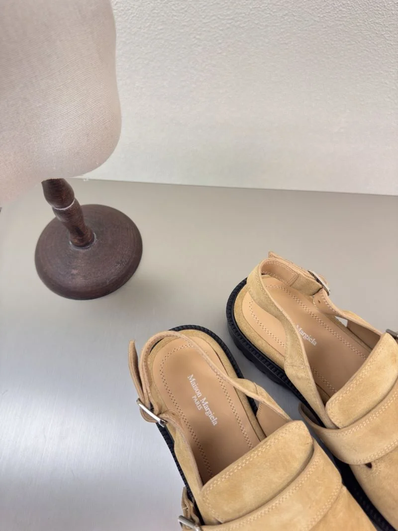Maison Margiela Sandals Durable 9676