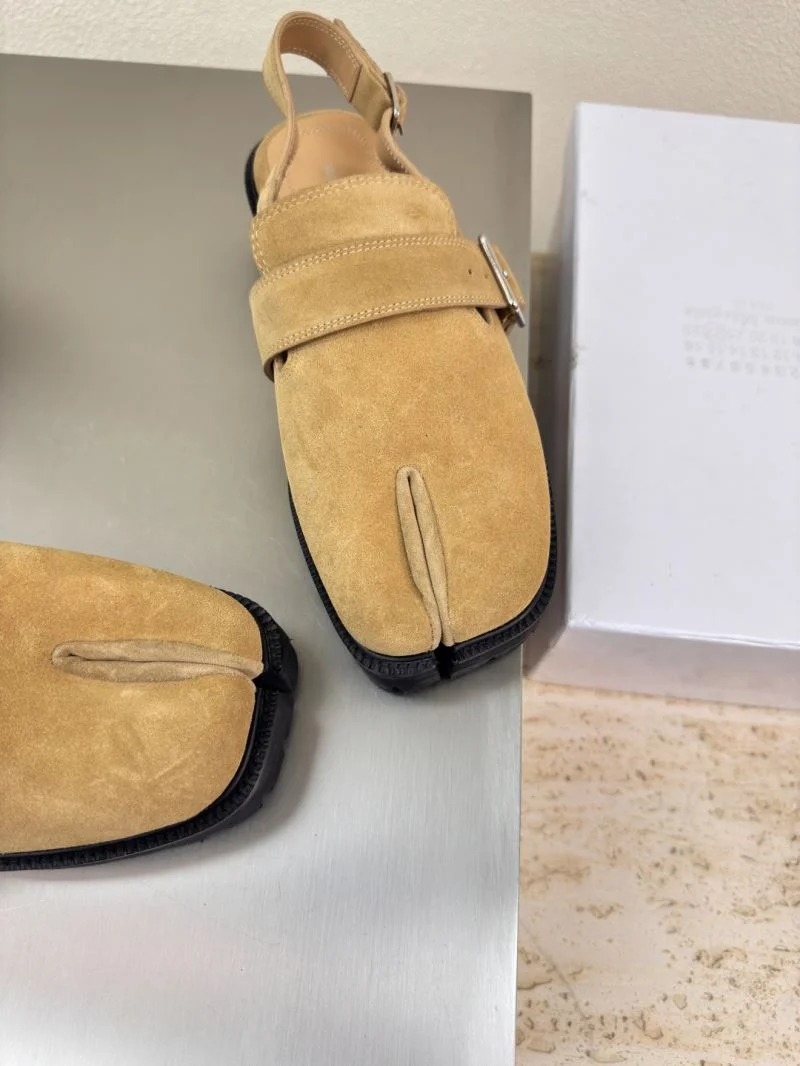 Maison Margiela Sandals Durable 9676
