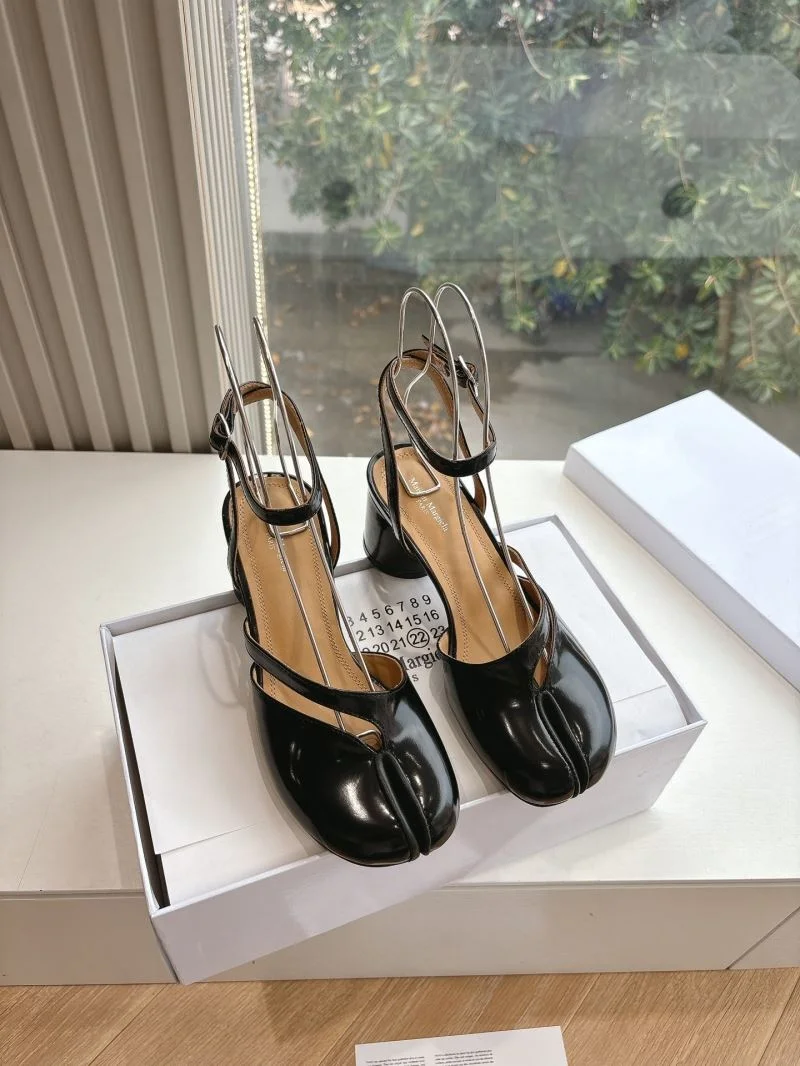 Maison Margiela Sandals Comfortable 9681