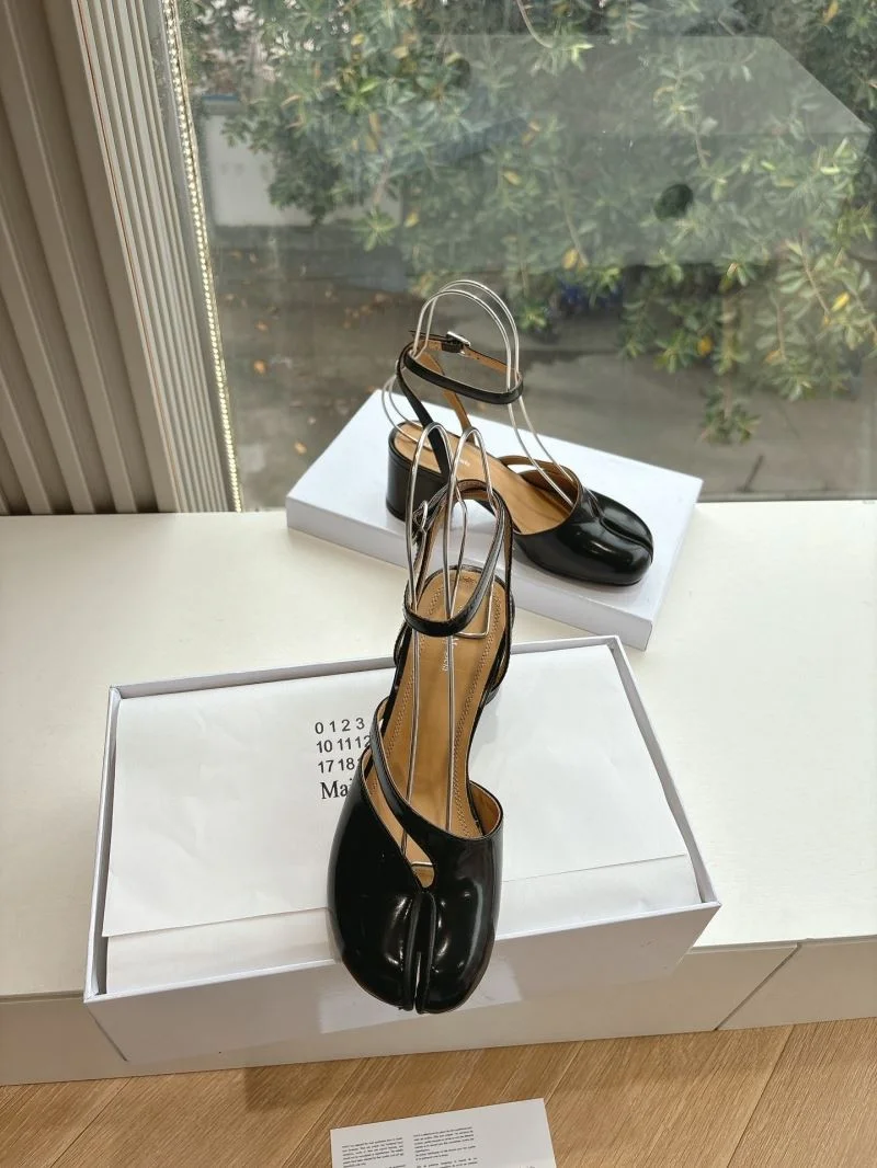 Maison Margiela Sandals Comfortable 9681