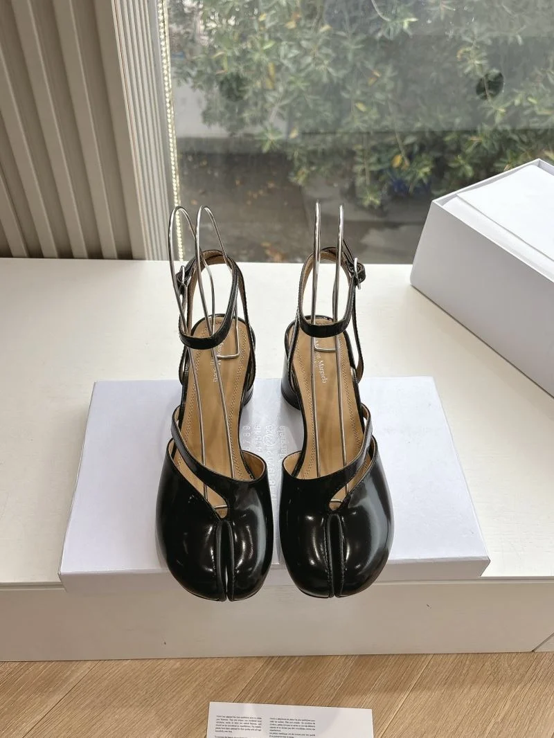 Maison Margiela Sandals Comfortable 9681