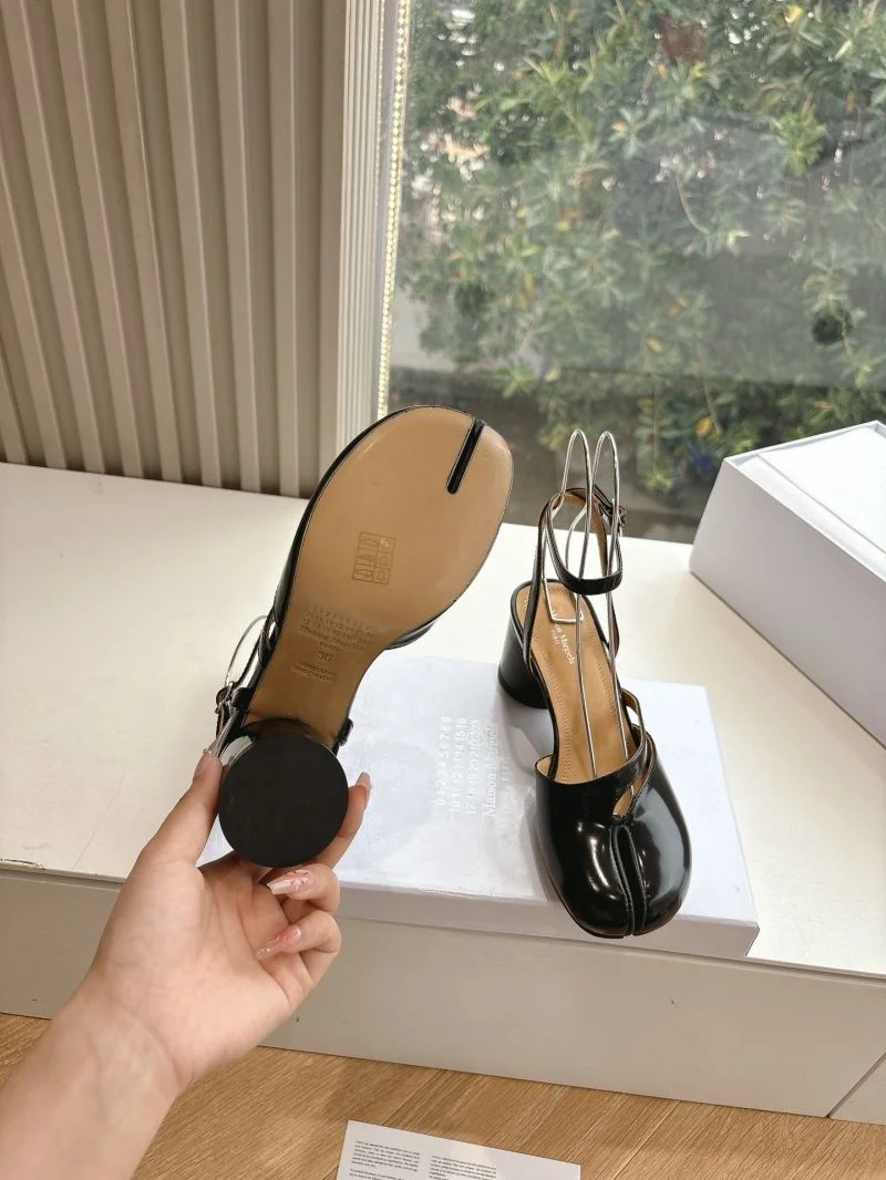 Maison Margiela Sandals Comfortable 9681