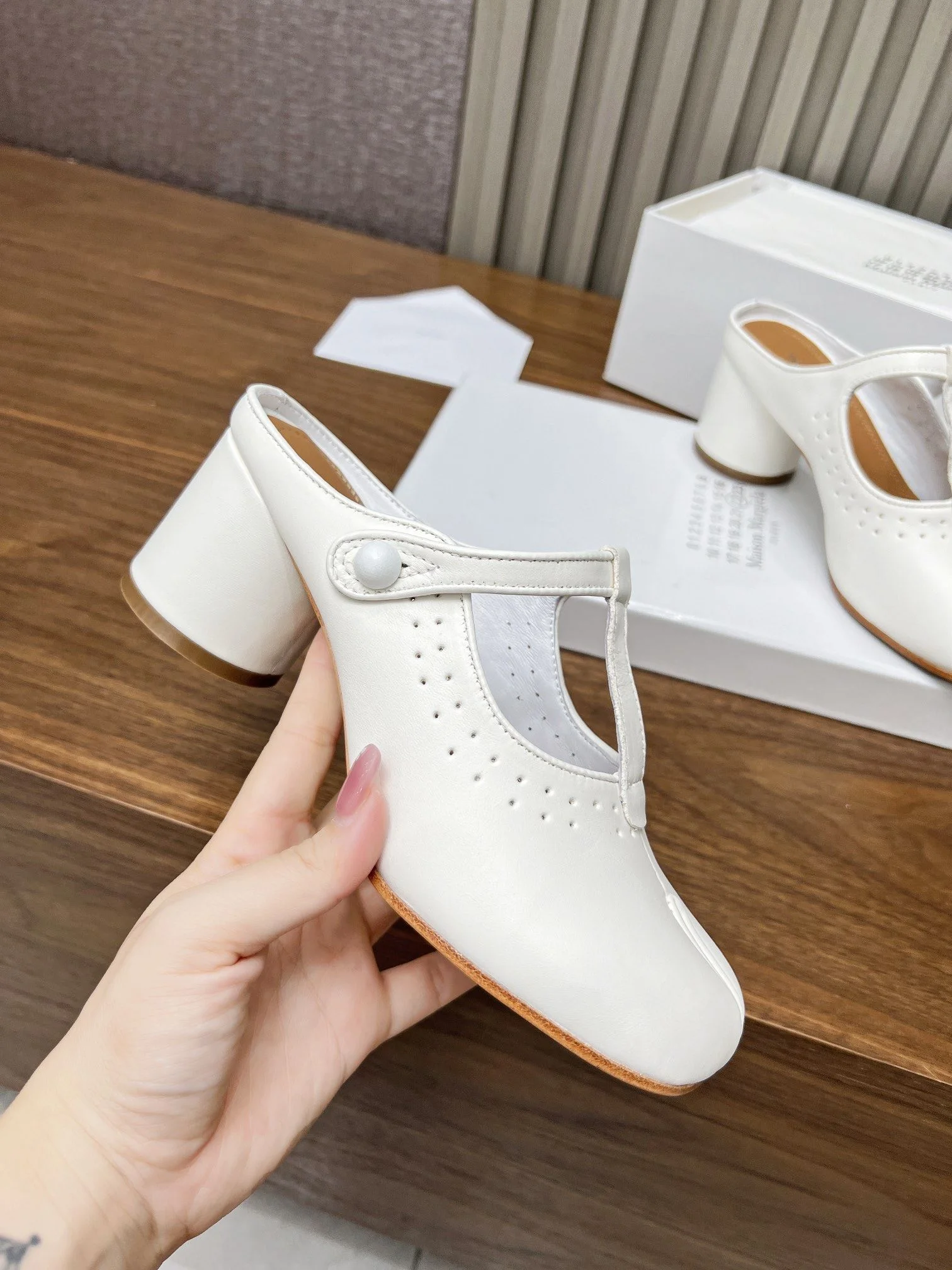 Maison Margiela Sandals Durable 6183