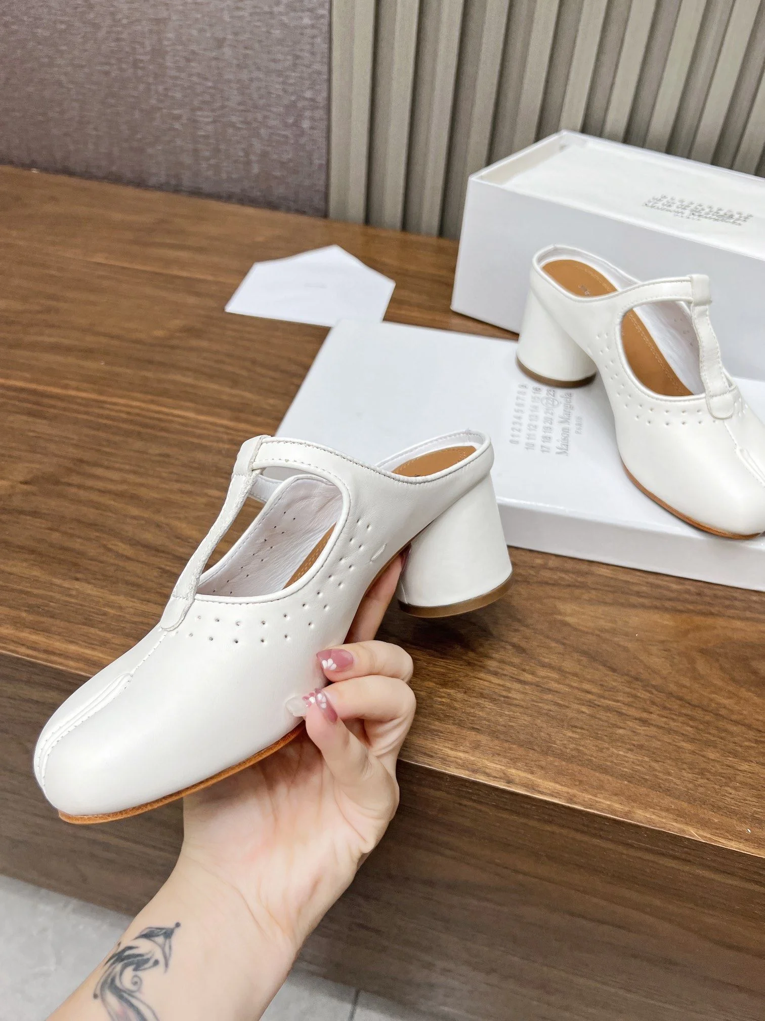 Maison Margiela Sandals Durable 6183
