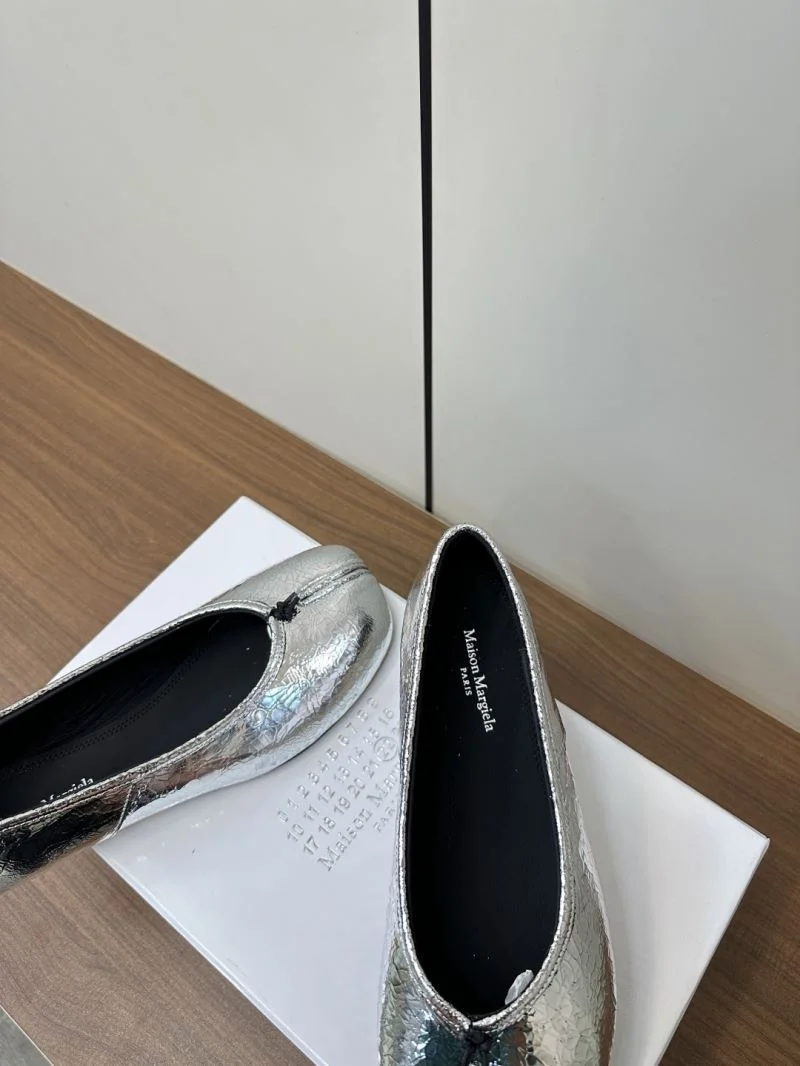 SmoothTexture Maison Margiela Sandals 6153
