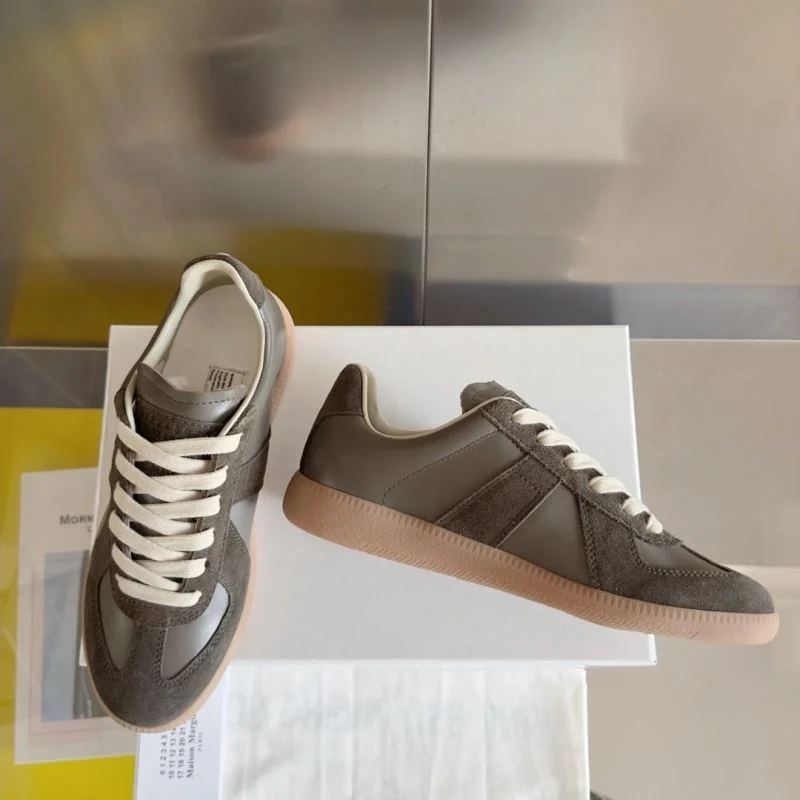 Versatile Maison Margiela Shoes 7663