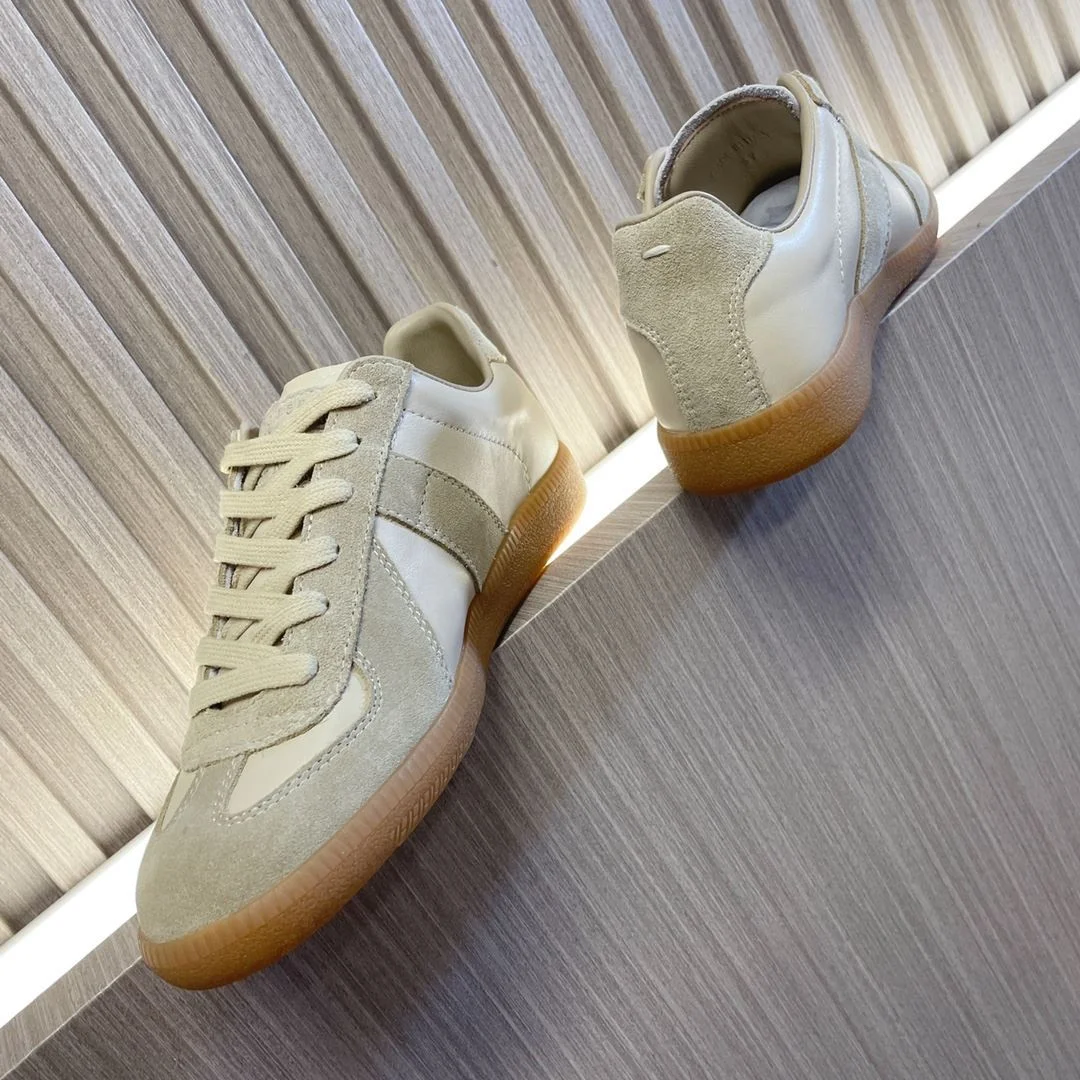 Minimalist Maison Margiela Shoes 7637