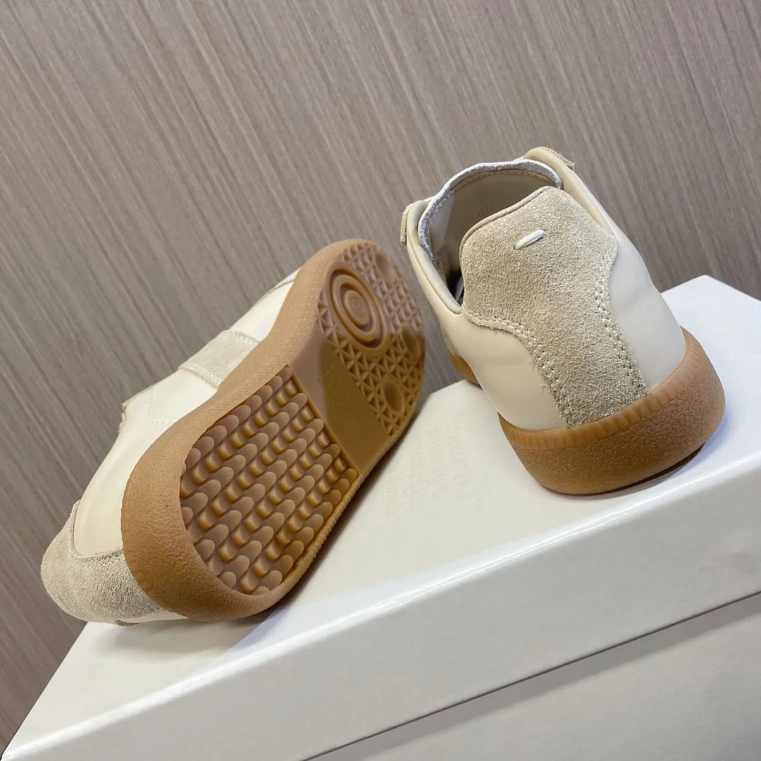 Minimalist Maison Margiela Shoes 7637