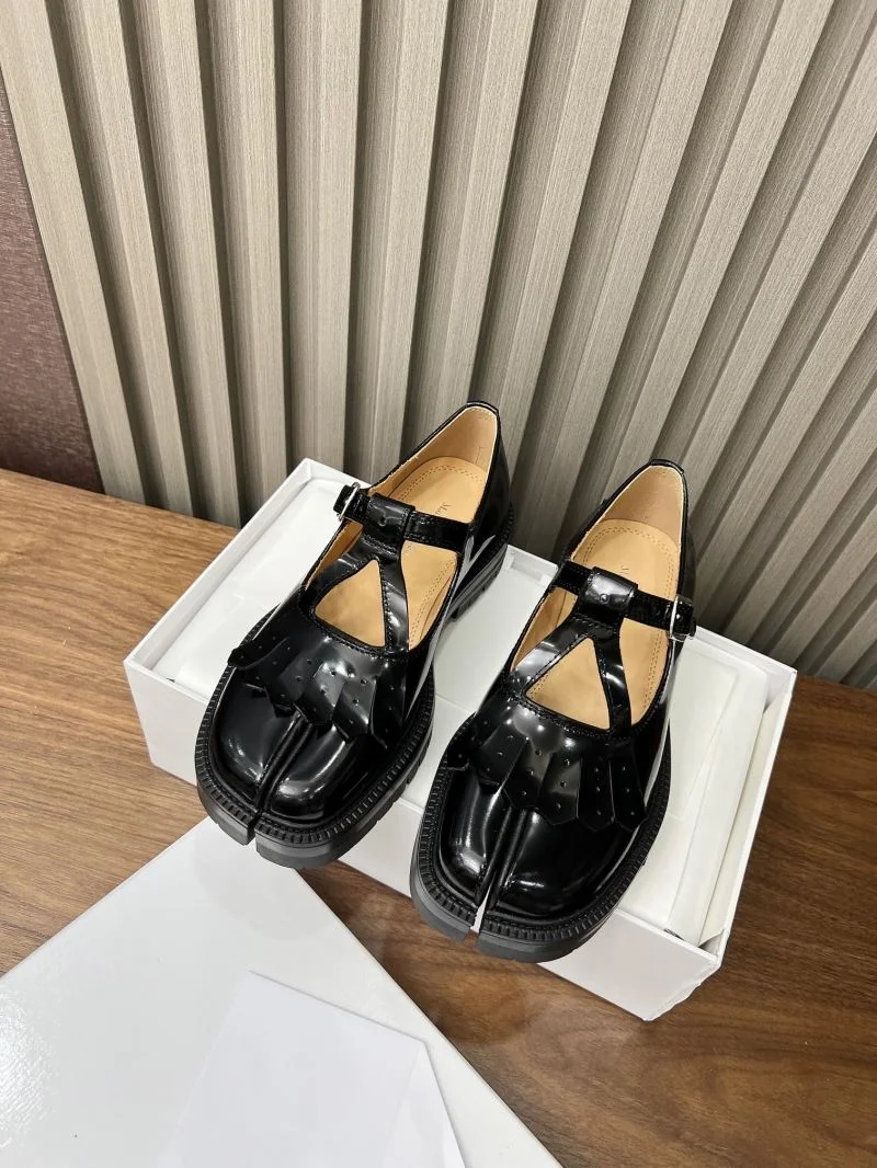 Stylish Maison Margiela Shoes 11747