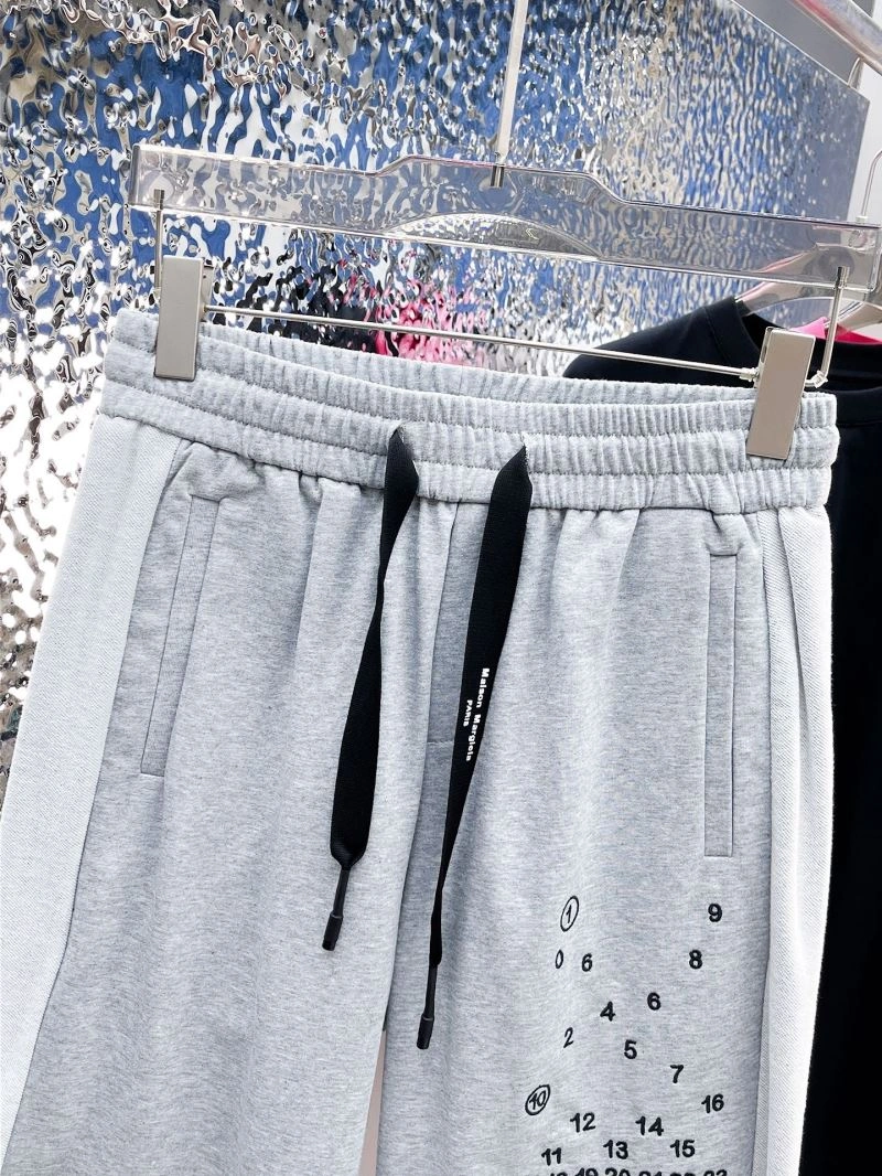 Maison Margiela Short Pants Chic 161435