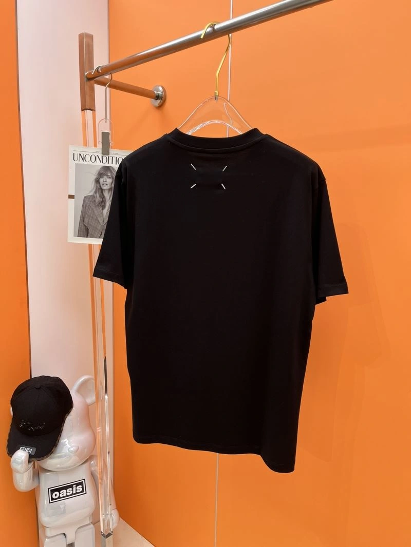 UrbanChic Maison Margiela T-Shirts 161422