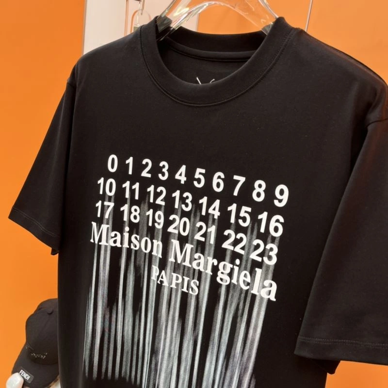 UrbanChic Maison Margiela T-Shirts 161422