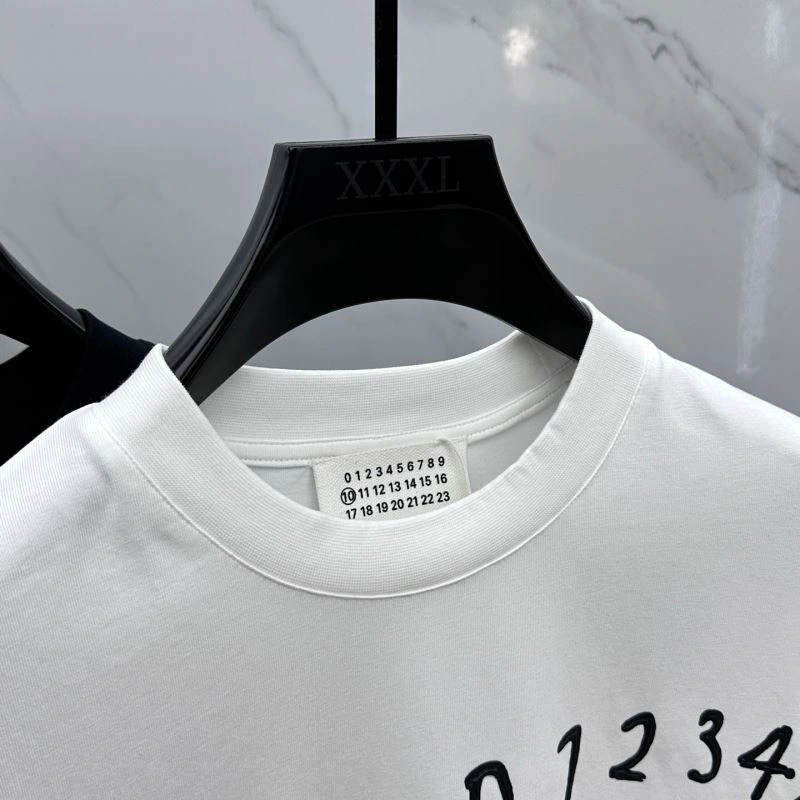 ComfortFit Maison Margiela T-Shirts 161398