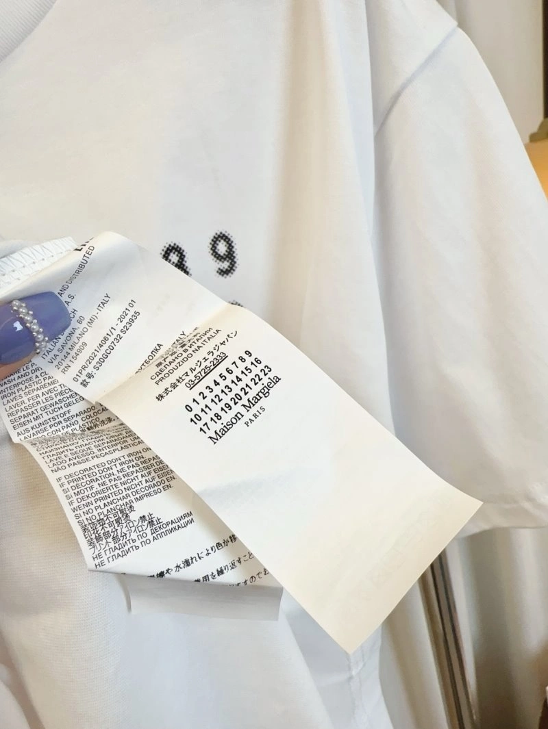Maison Margiela T-Shirts Breathable 153070