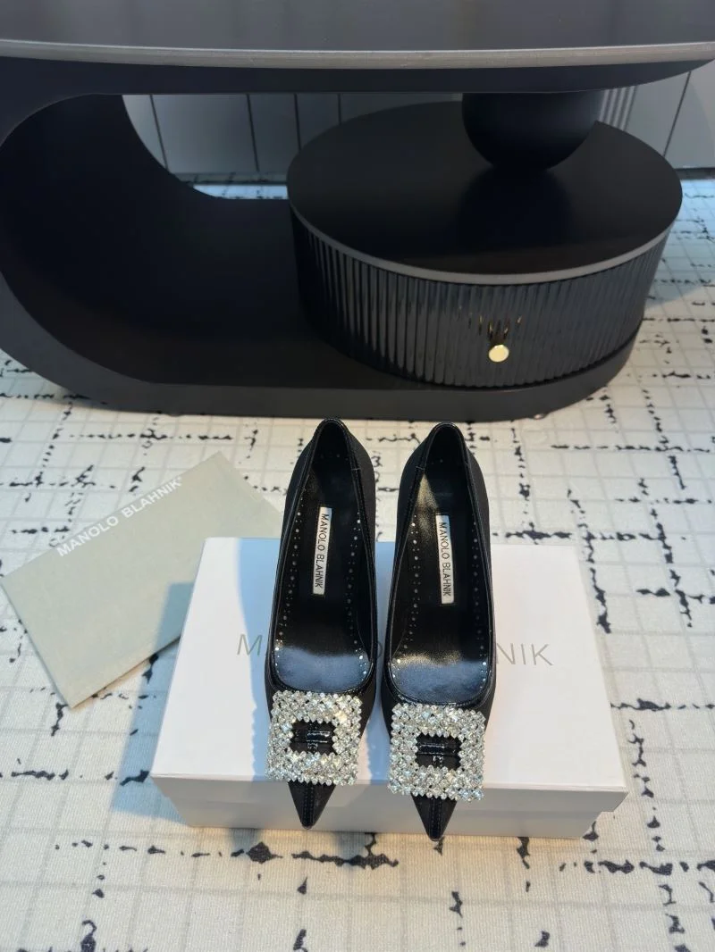 Sophisticated Manolo Blahnik Shoes 7687