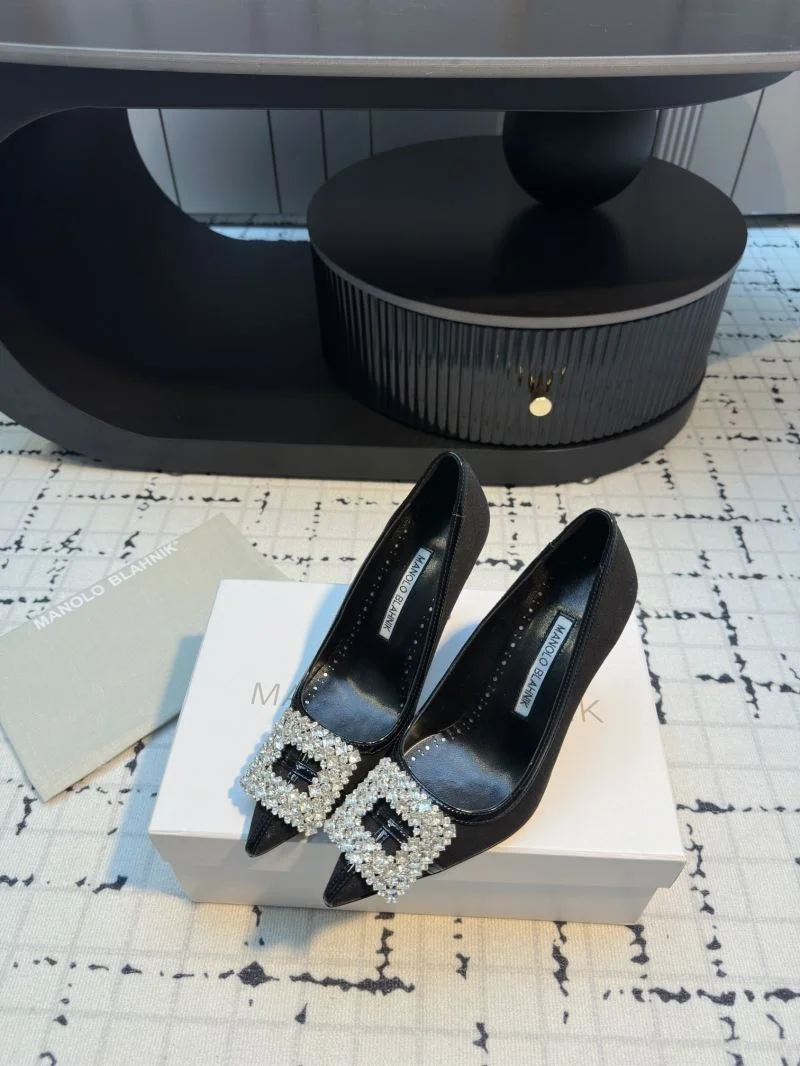 Sophisticated Manolo Blahnik Shoes 7687