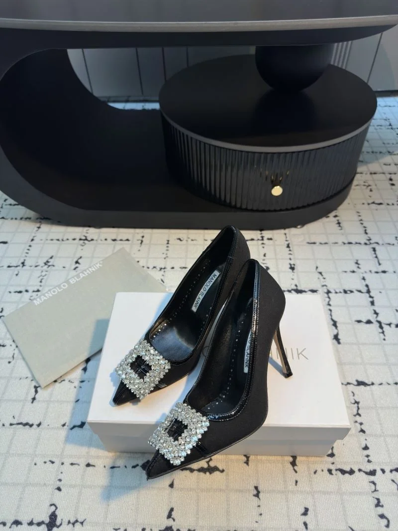 Sophisticated Manolo Blahnik Shoes 7687