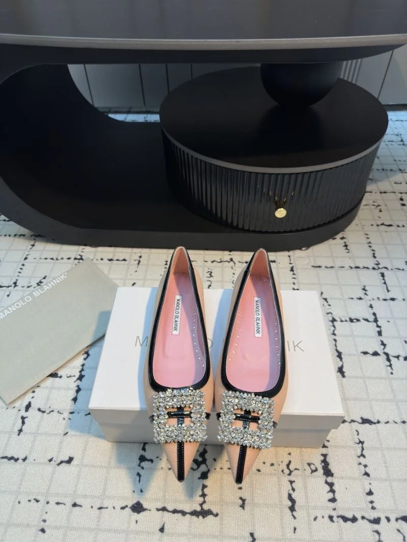 Manolo Blahnik Shoes Classic 7676