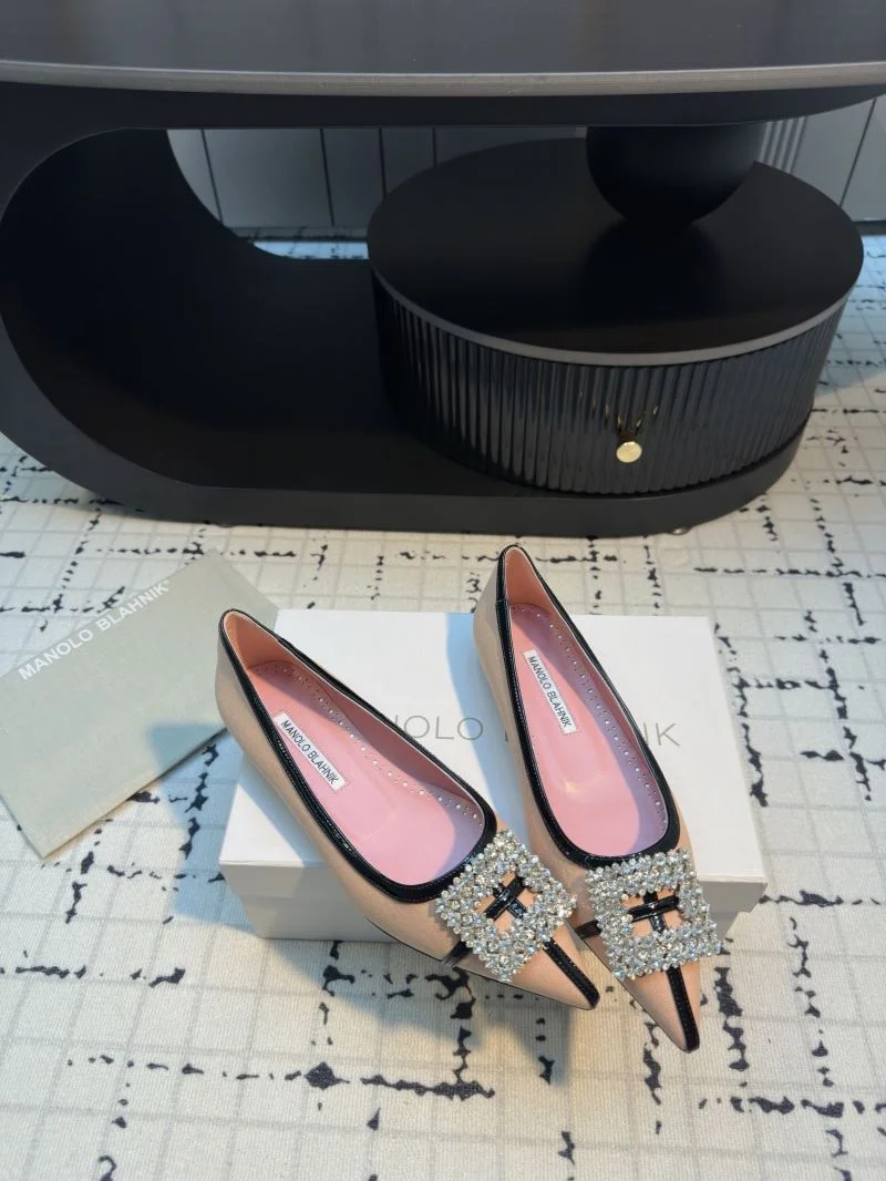 Manolo Blahnik Shoes Classic 7676
