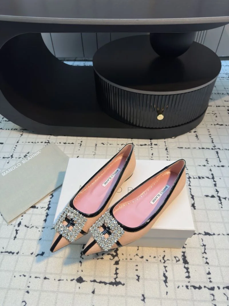 Manolo Blahnik Shoes Classic 7676