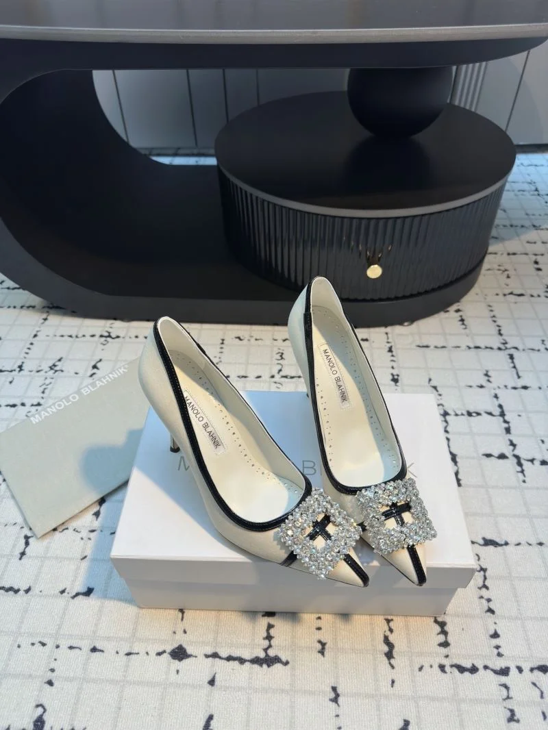 Manolo Blahnik Shoes TimelessDesign 7658