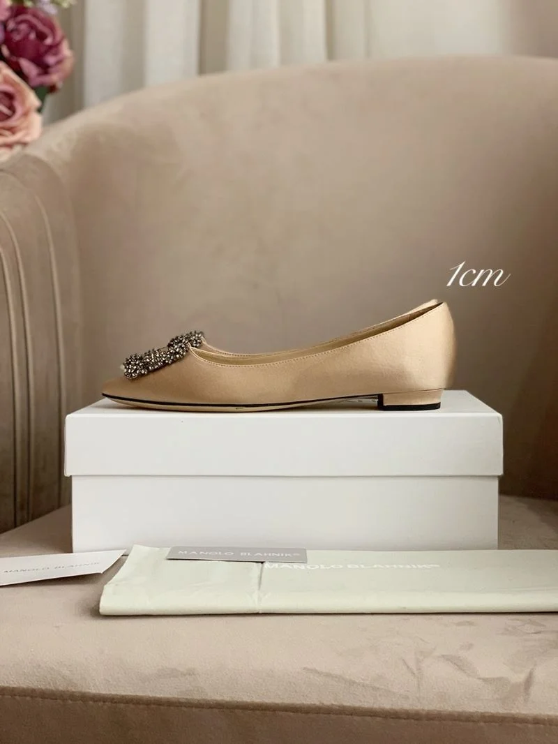 Timeless Manolo Blahnik Shoes 9612