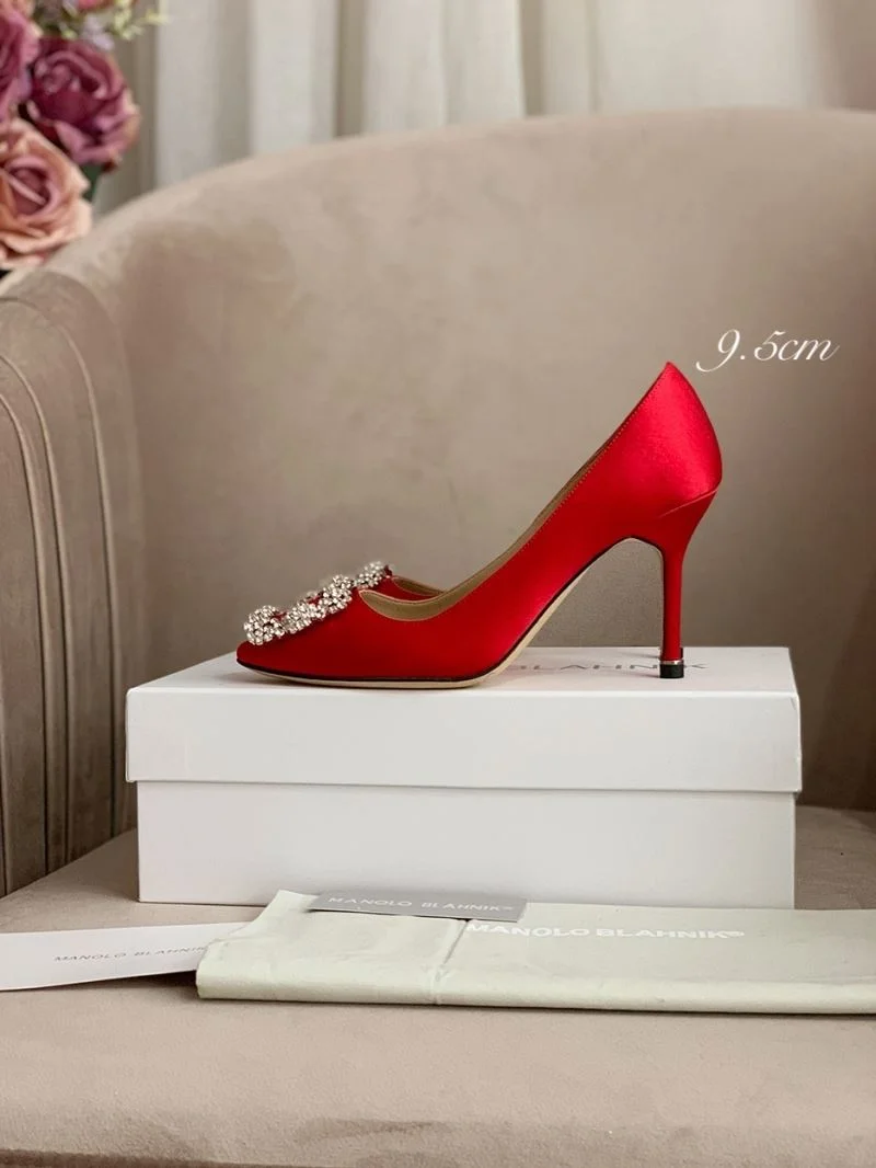 Sleek Manolo Blahnik Shoes 9734
