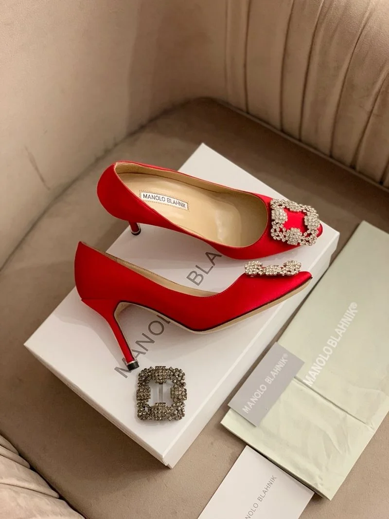 Sleek Manolo Blahnik Shoes 9734