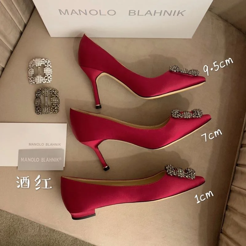 FashionForward Manolo Blahnik Shoes 9621
