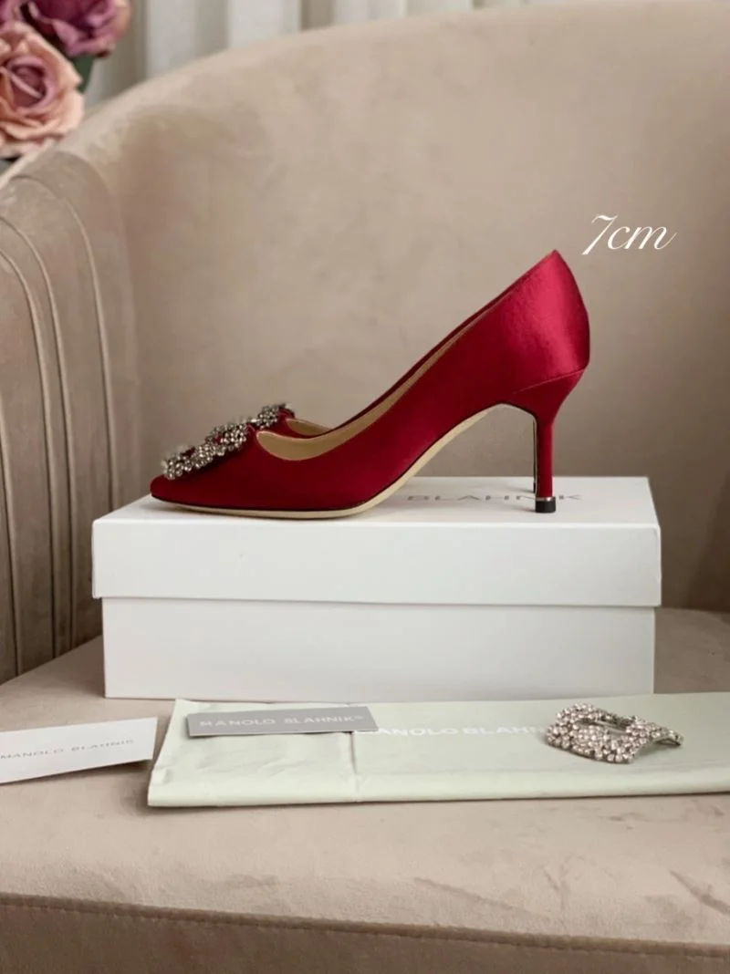 FashionForward Manolo Blahnik Shoes 9621