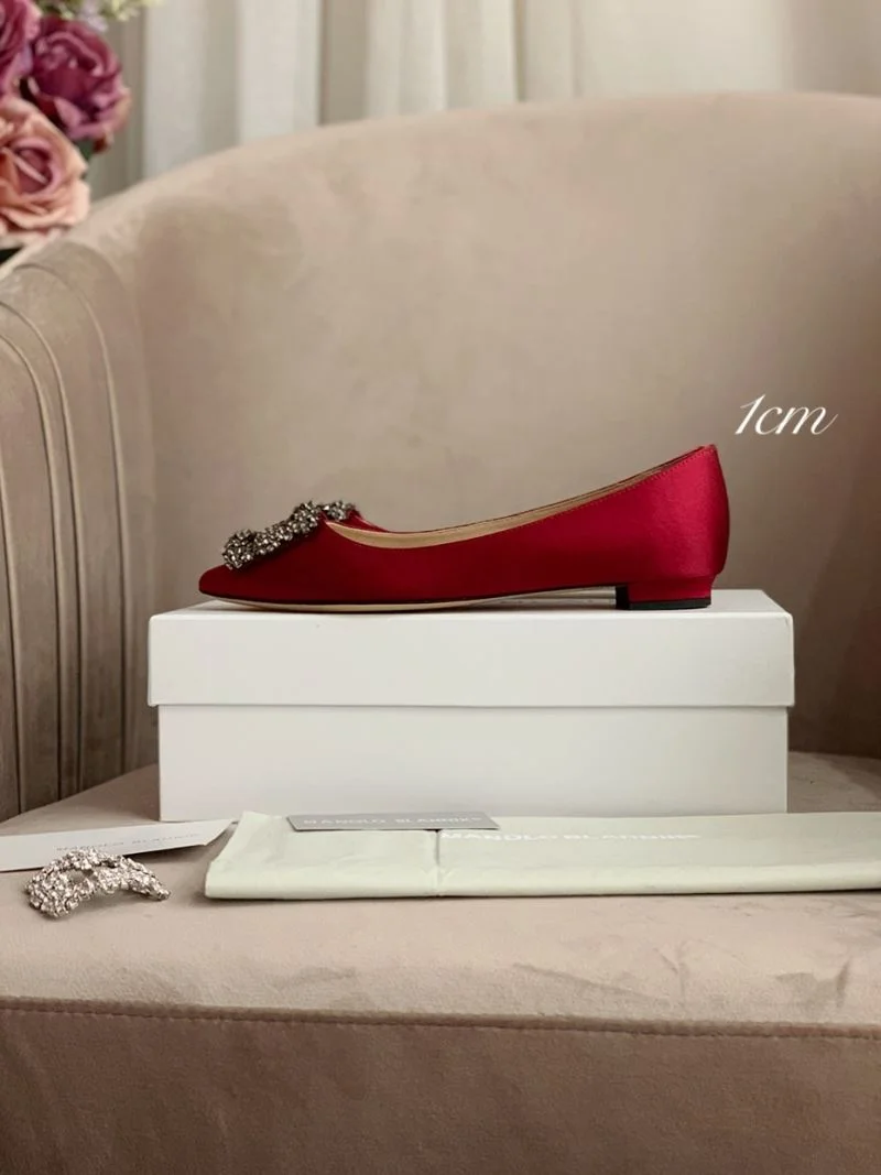 FashionForward Manolo Blahnik Shoes 9621