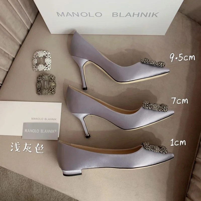 Neat Manolo Blahnik Shoes 9636