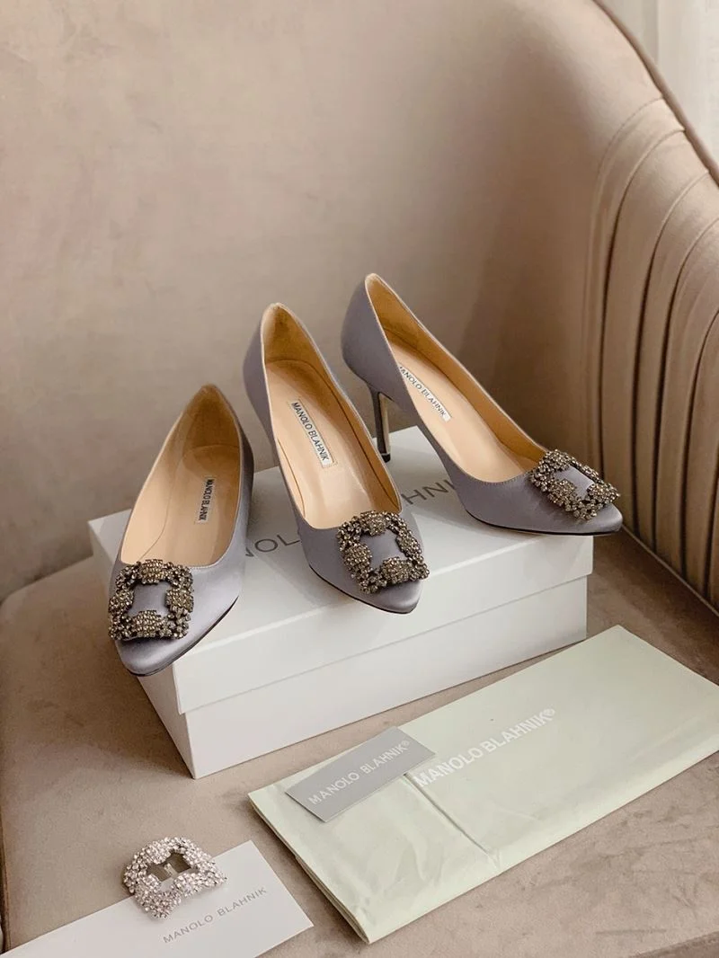 Neat Manolo Blahnik Shoes 9636