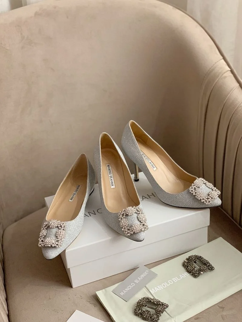 Elegant Manolo Blahnik Shoes 9619