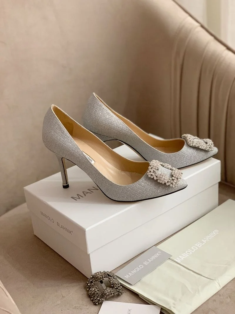 Elegant Manolo Blahnik Shoes 9619