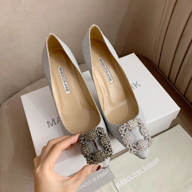Elegant Manolo Blahnik Shoes 9619