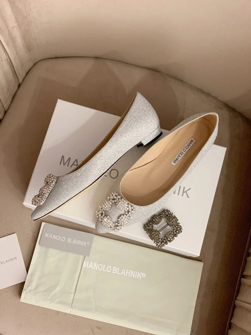 Elegant Manolo Blahnik Shoes 9619