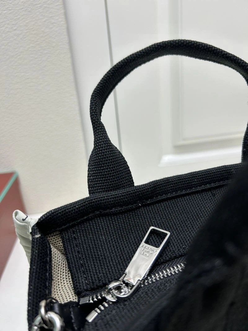 AllSeason Marc Jacobs Shopping Bags 83302