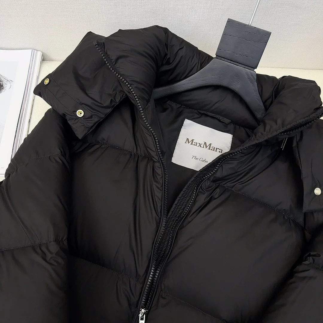 FashionForward Max Mara Down Jackets 165411