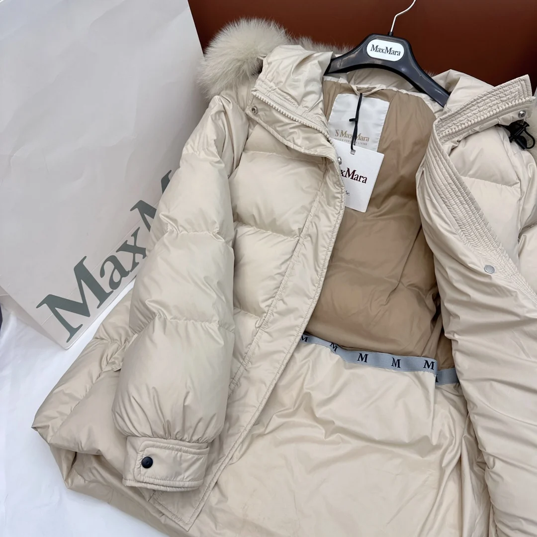 Sleek Max Mara Down Jackets 165436