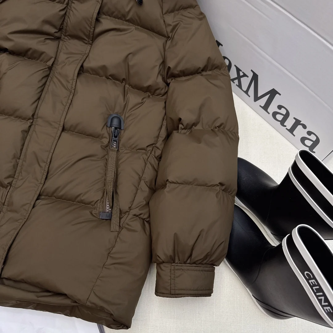 Max Mara Down Jackets Colorful 165396