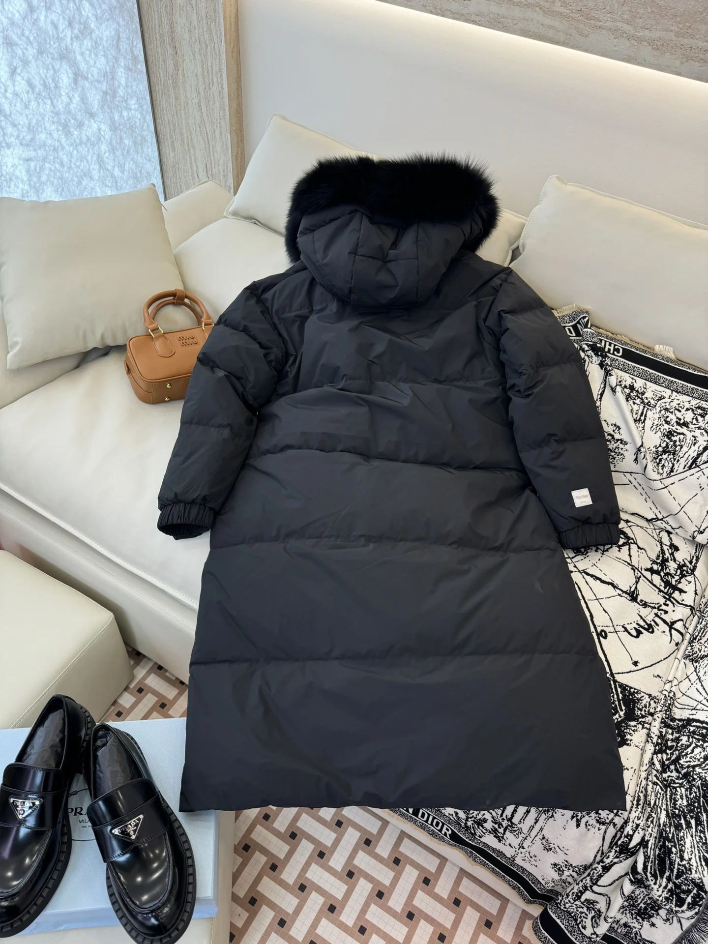 Sleek Max Mara Down Jackets 165417